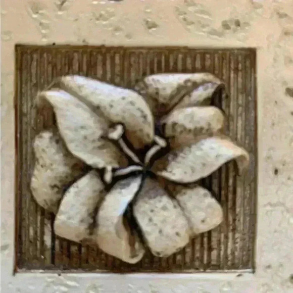 Home Decor - Picture 2 of 3